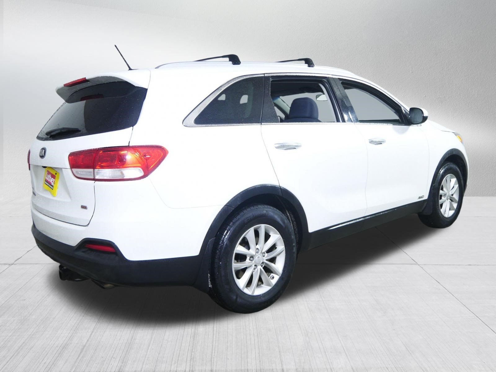 Used 2017 Kia Sorento AWD image 7