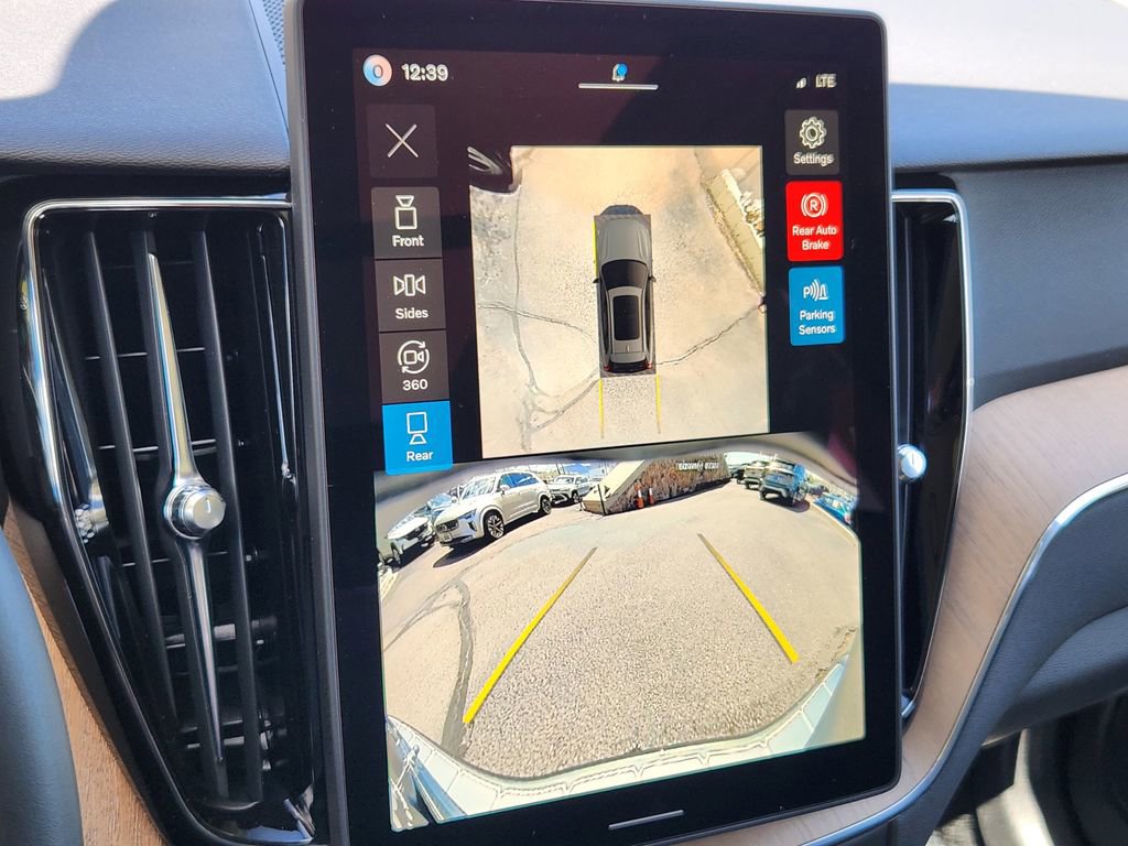New 2026 Volvo XC60 B5 Plus w/ Protection Package Premier AWD/4WD image 9