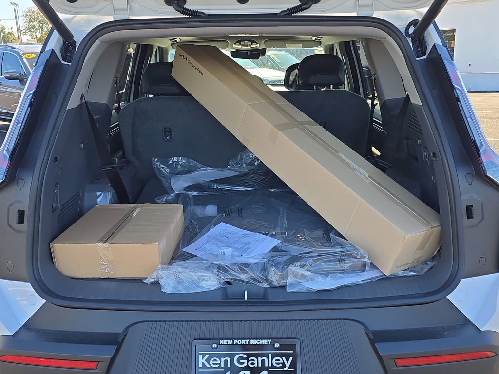 New 2026 Kia EV9 Wind image 12