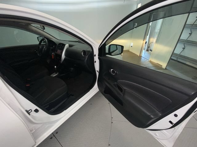 Used 2017 Nissan Versa SV w/ SV Special Edition Package FWD image 23
