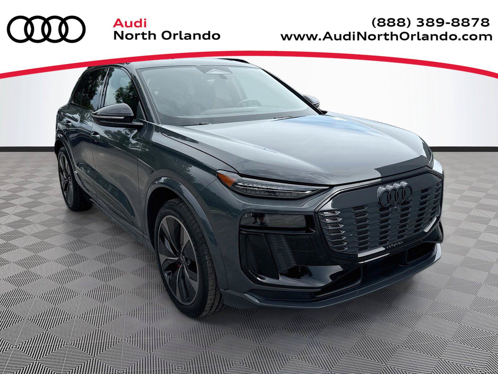 Used 2025 Audi SQ6 e-tron Prestige AWD/4WD image 1