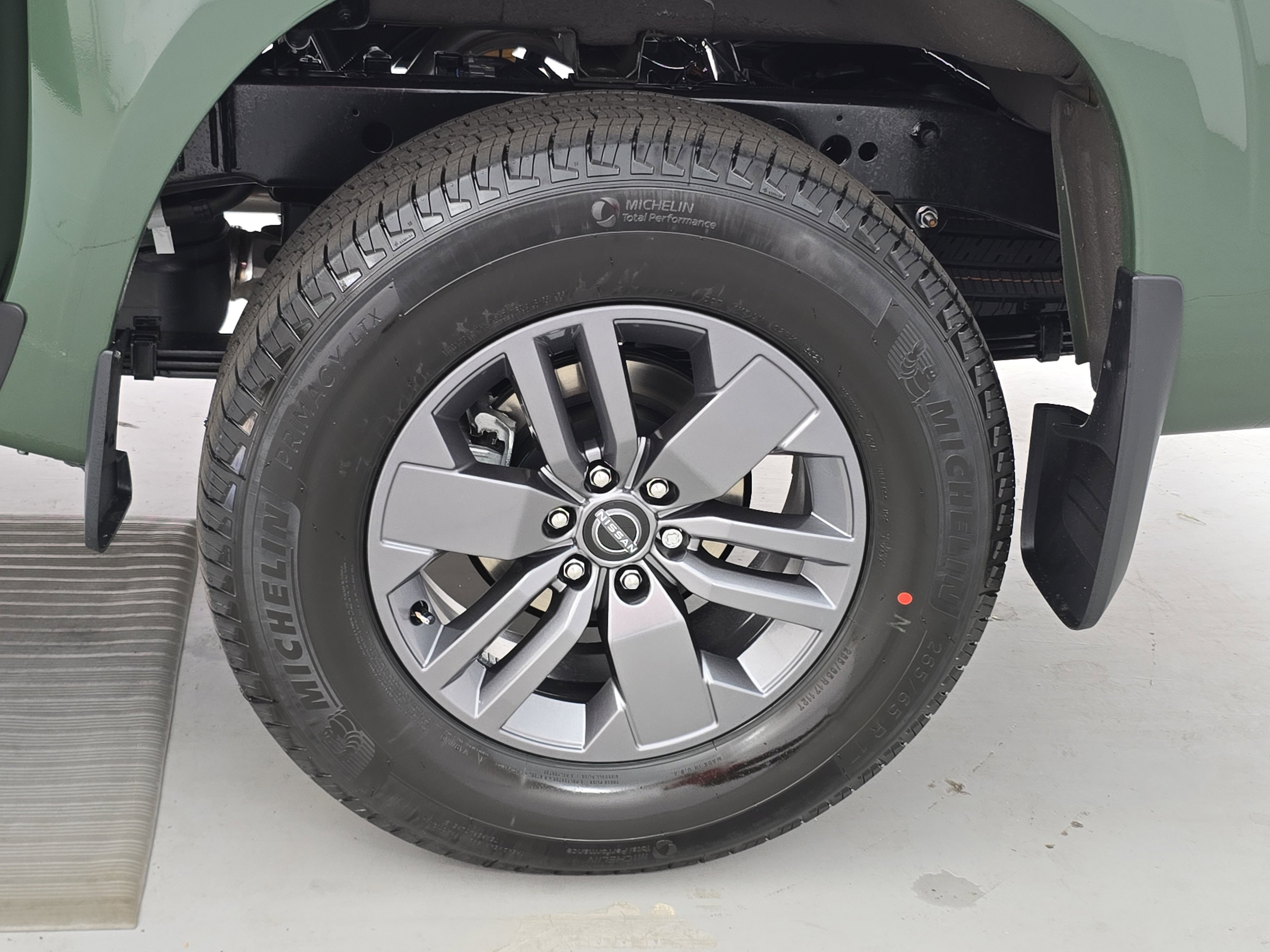 New 2026 Nissan Frontier SV image 32