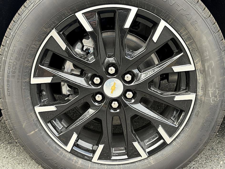 New 2026 Chevrolet Traverse LT w/ Sun and Wheel Package image 8
