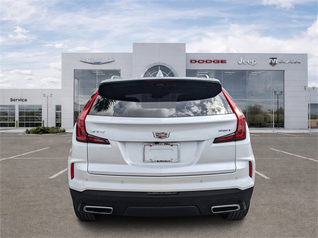 Used 2025 Cadillac XT4 Premium Luxury w/ Technology Package image 4