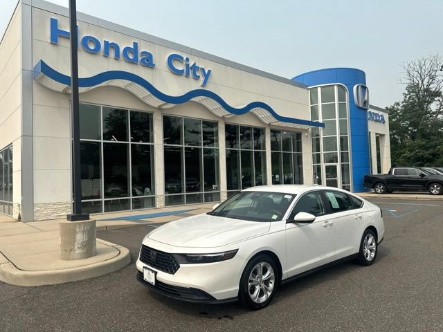Certified 2023 Honda Accord LX image 2