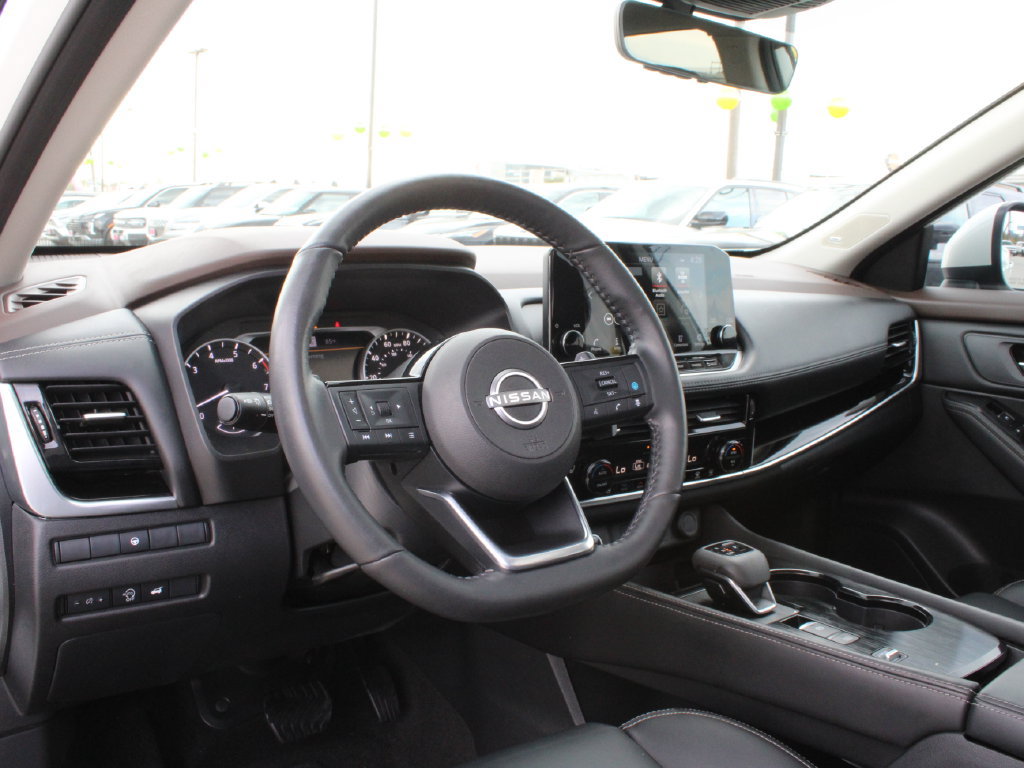 Used 2023 Nissan Rogue SL w/ SL Premium Package FWD image 17