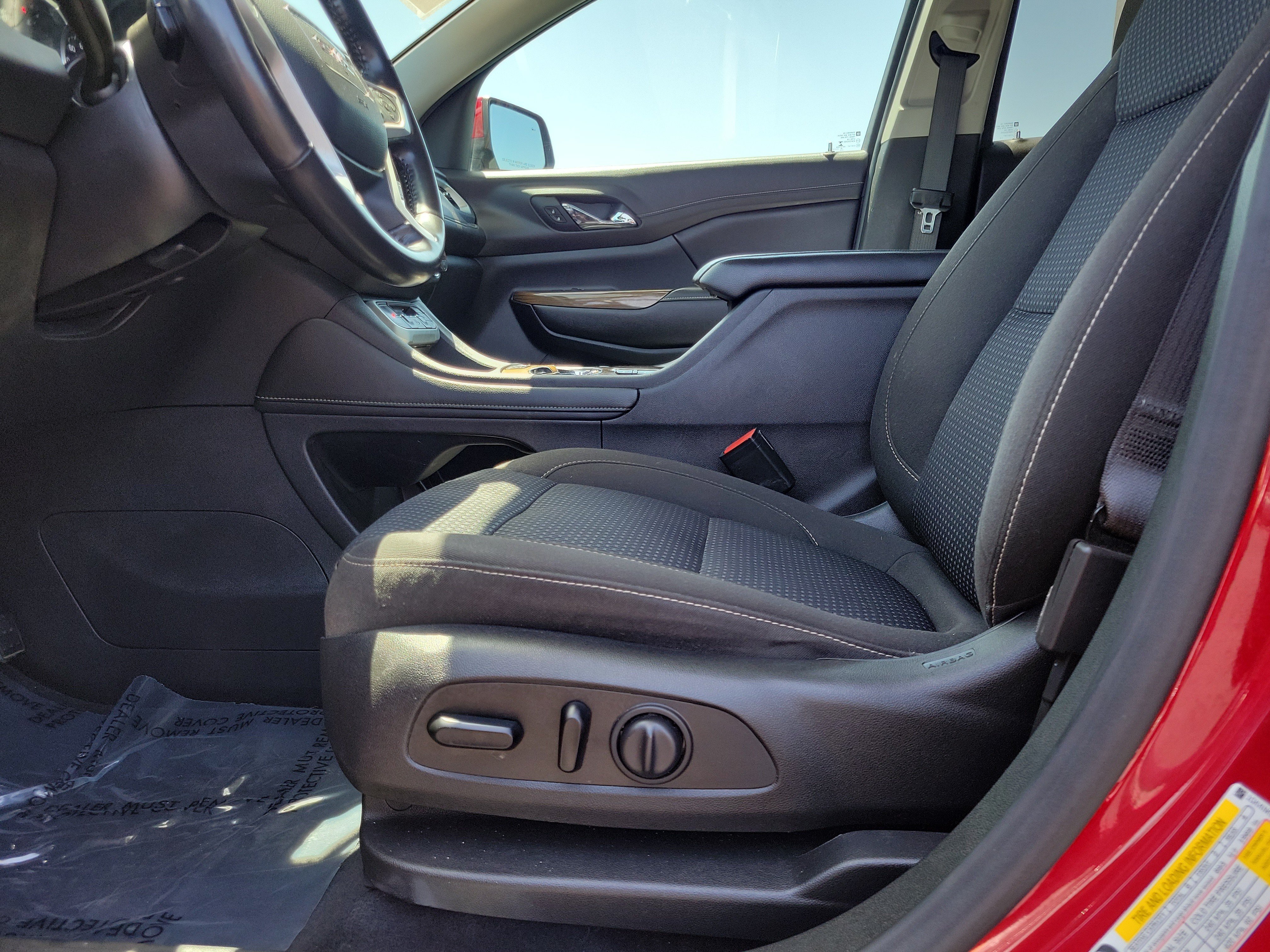 Used 2020 GMC Acadia SLE w/ Driver Convenience Package FWD image 16
