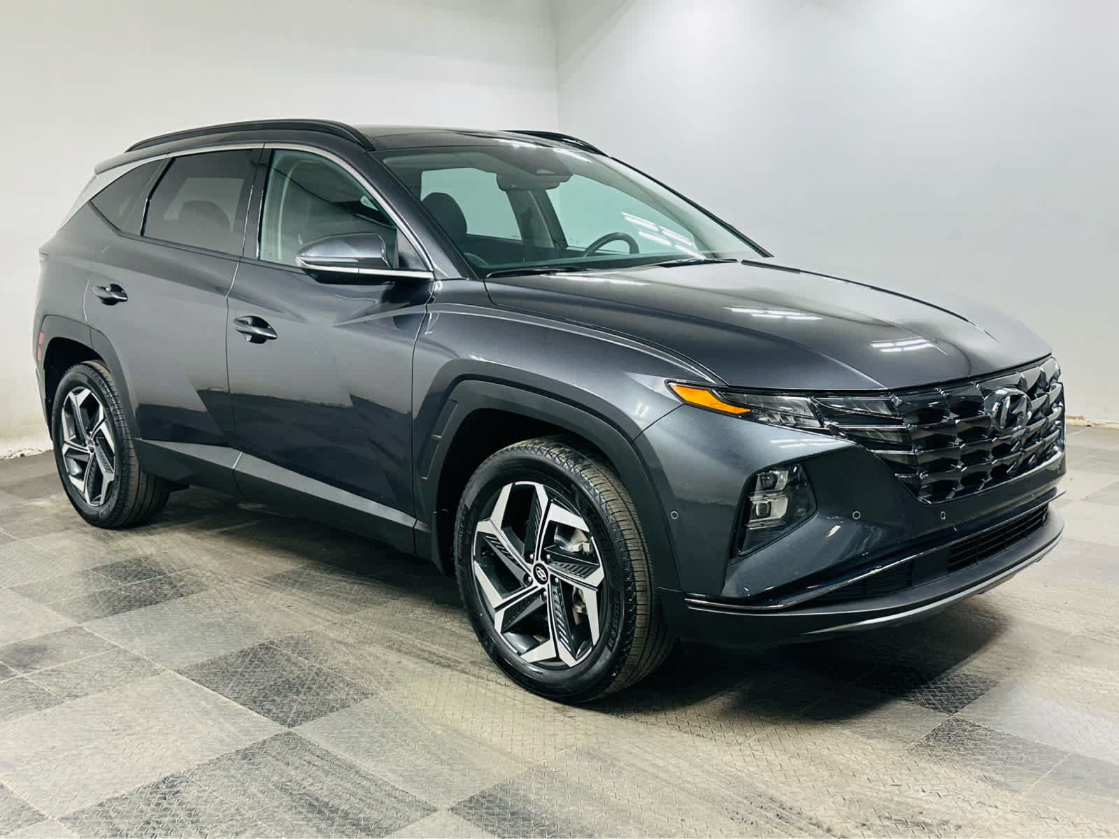Used 2023 Hyundai Tucson Limited AWD/4WD image 1
