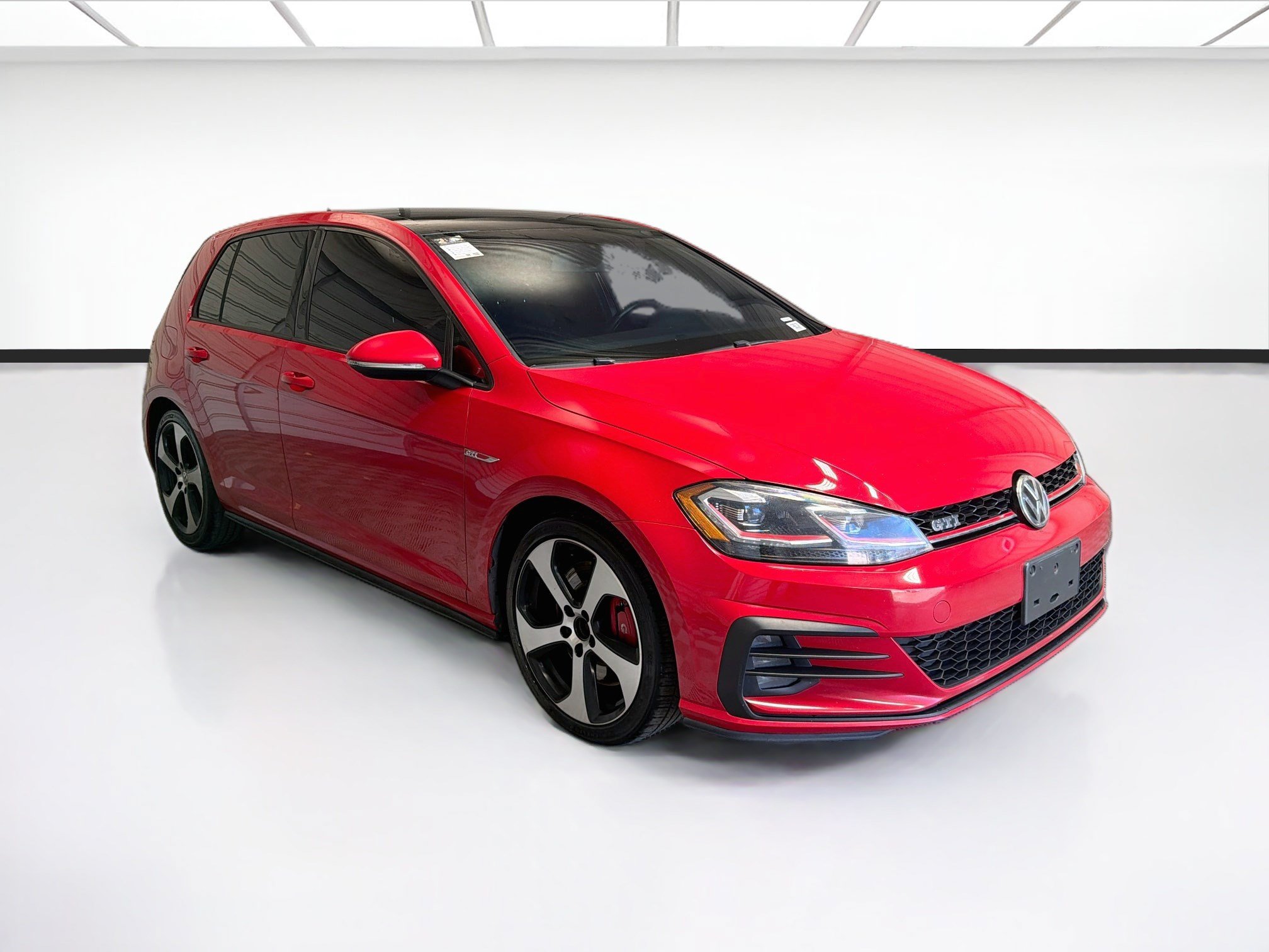 Used 2018 Volkswagen GTI SE w/ SE Leather Package FWD image 3