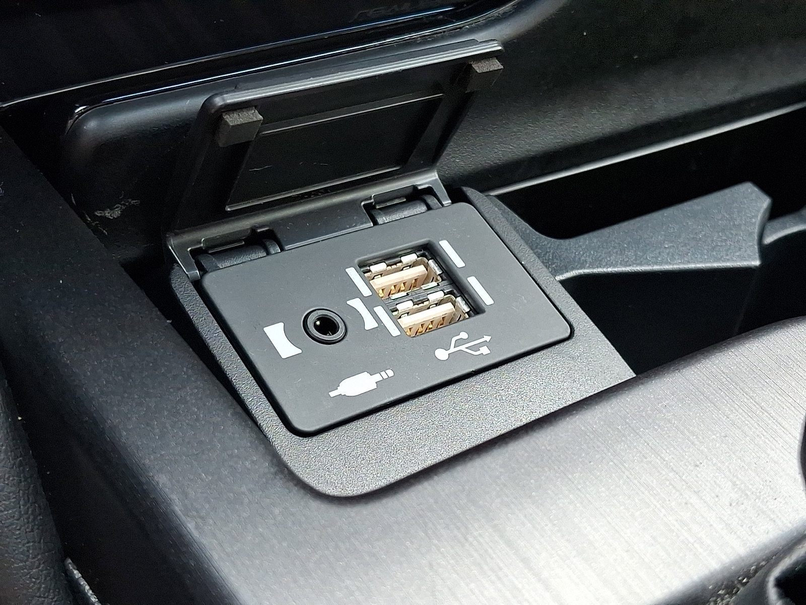 Certified 2021 Lexus ES 300h w/ Accessory Package FWD image 27