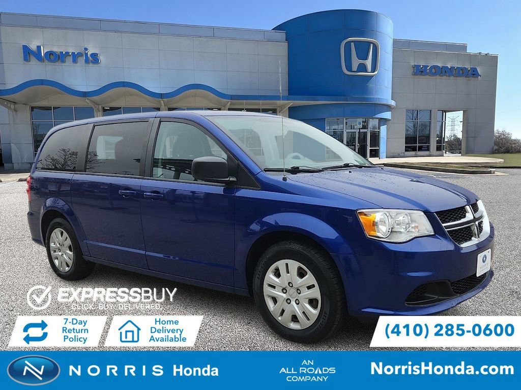 Used 2018 Dodge Grand Caravan SE w/ UConnect Hands-Free Group image 1