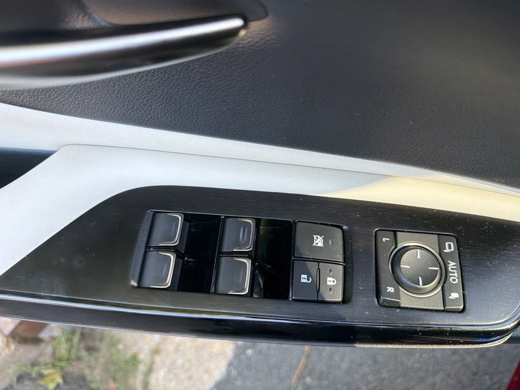 Used 2024 Lexus ES 300h w/ Technology Package FWD image 33