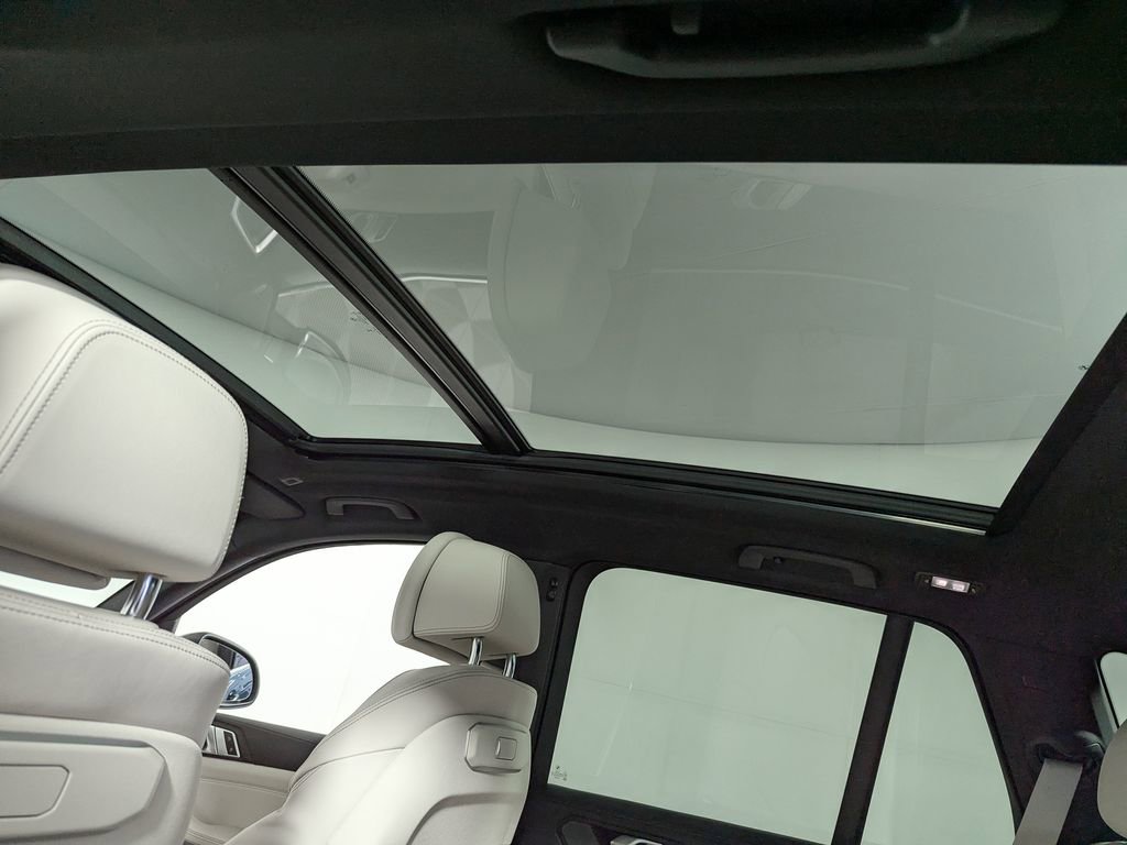 Certified 2024 BMW X5 xDrive40i w/ Premium Package AWD/4WD image 15