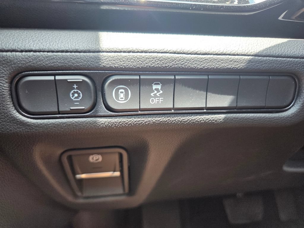 Used 2025 Acura MDX FWD image 12