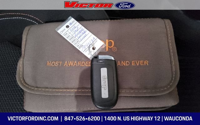 Used 2016 Jeep Renegade 75th Anniversary FWD image 15
