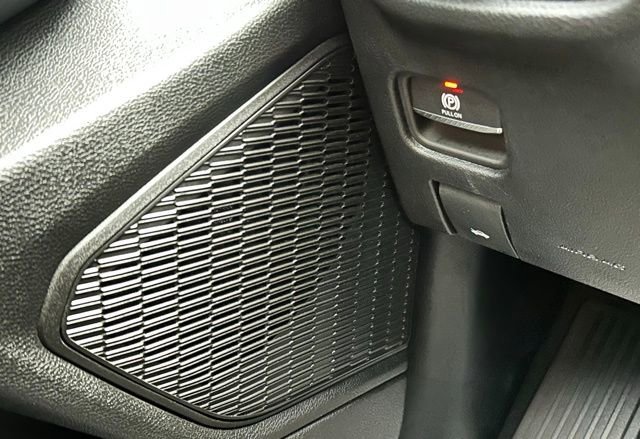 Used 2025 Jeep Grand Cherokee Limited image 20