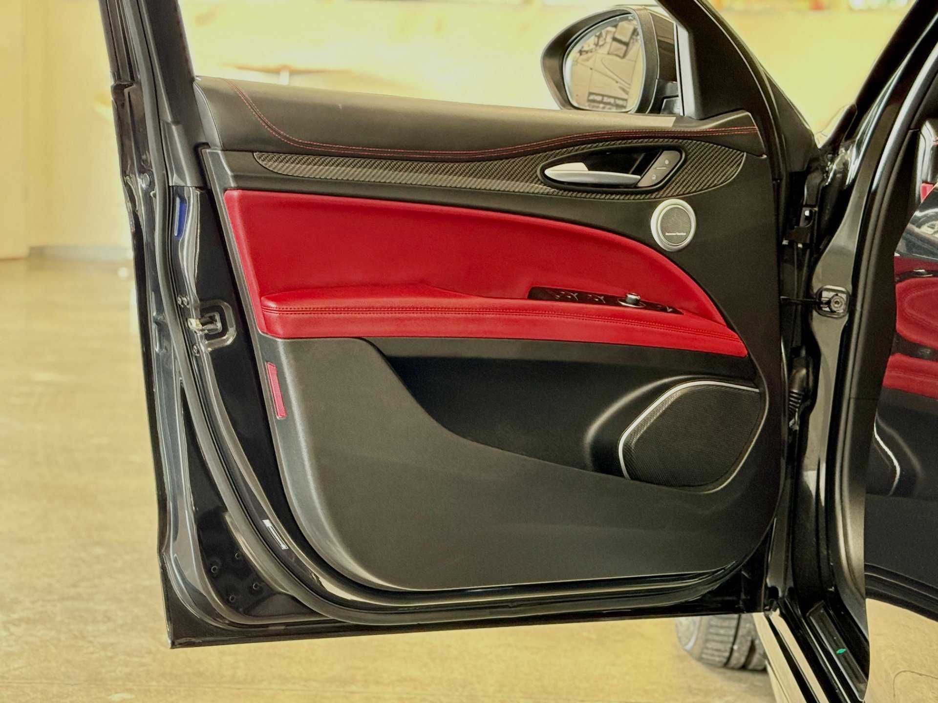 Used 2018 Alfa Romeo Stelvio Quadrifoglio w/ Driver Assist Dynamic Package AWD/4WD image 48