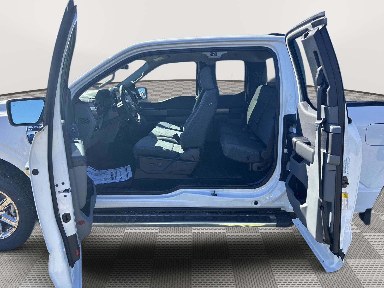 New 2025 Ford F150 XLT w/ Equipment Group 301A Standard image 10