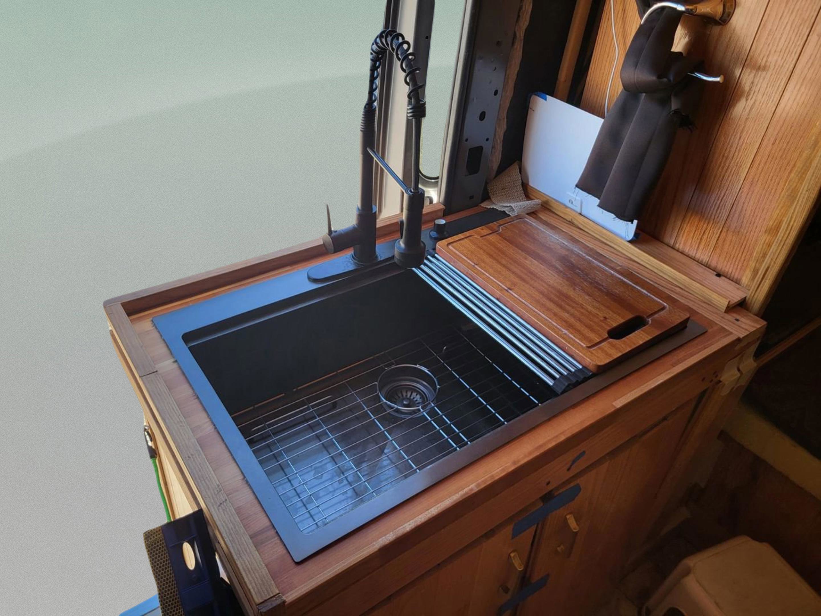 Used 2023 RAM ProMaster 2500 w/ Driver Convenience Group image 13