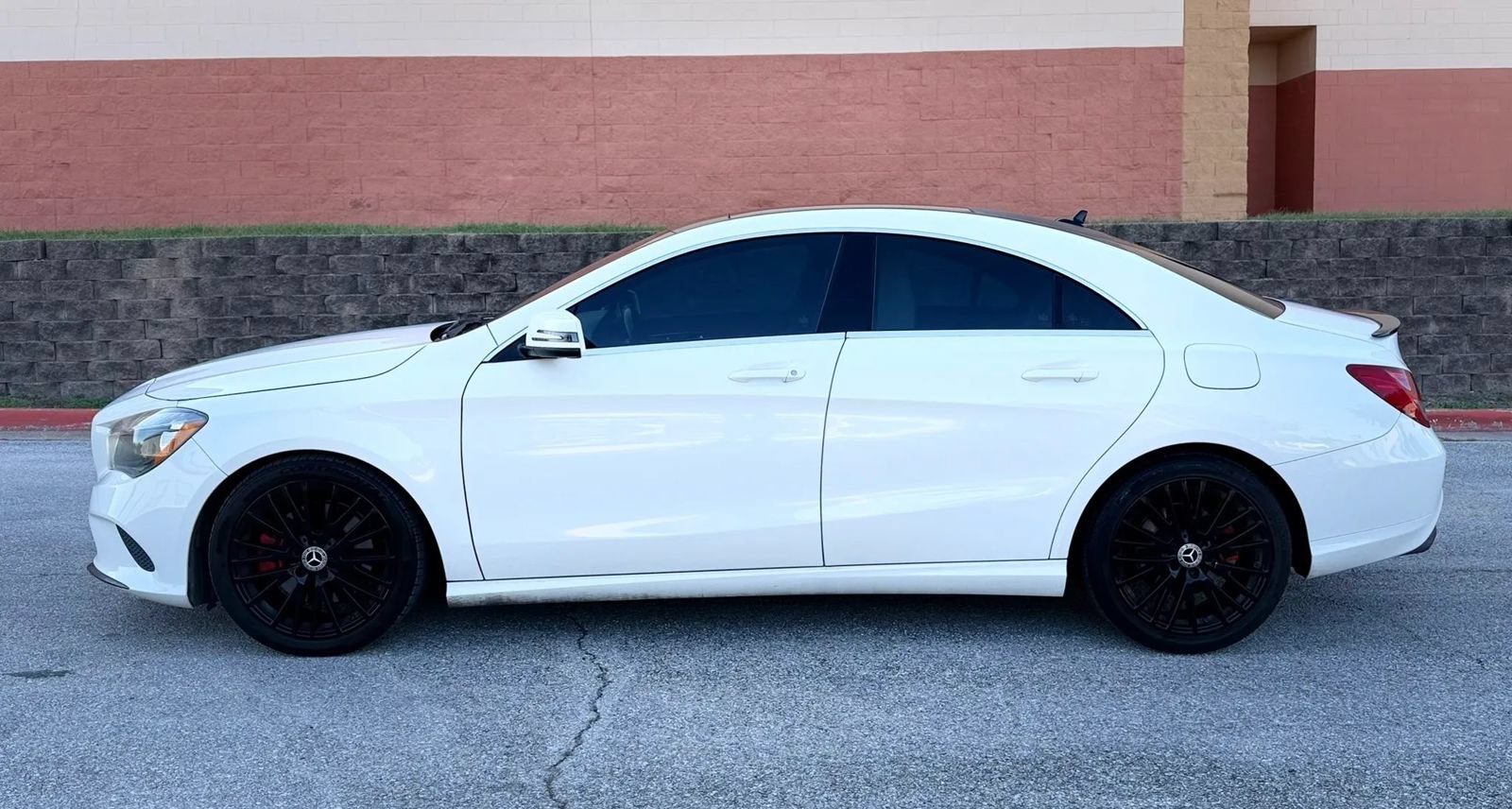 Used 2017 Mercedes-Benz CLA 250 image 36