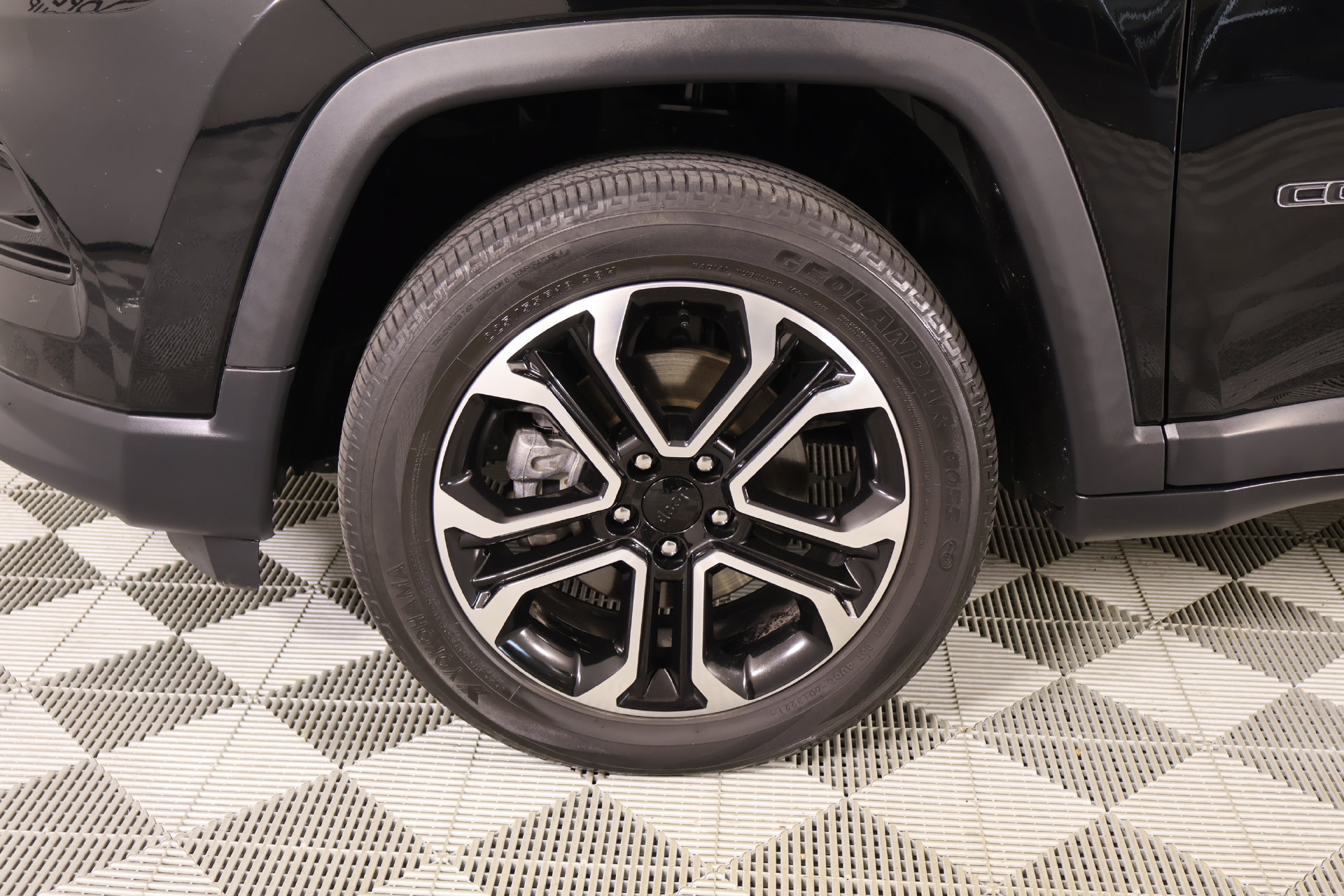 Used 2022 Jeep Compass Limited AWD/4WD image 17