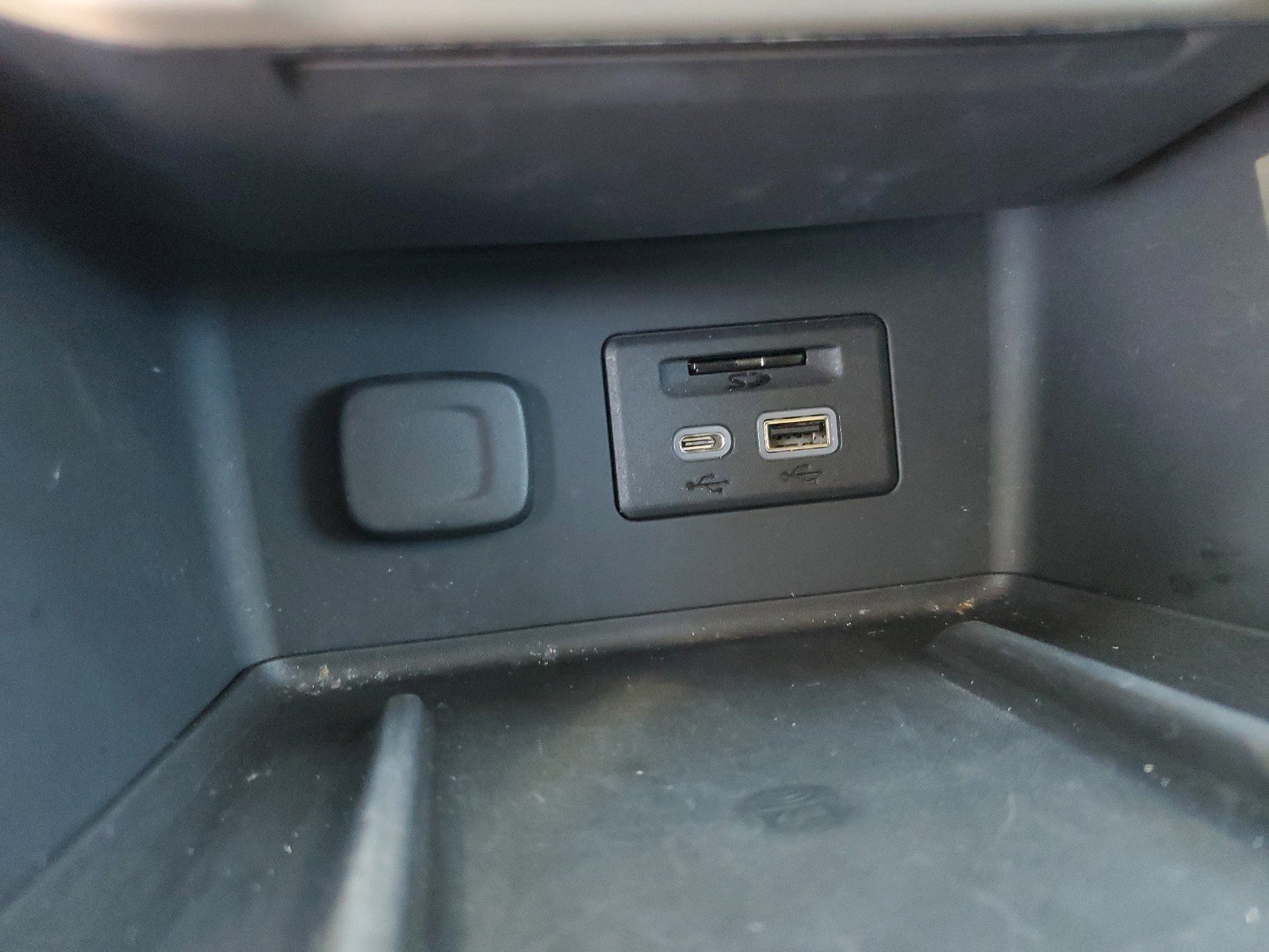 Used 2021 GMC Acadia Denali image 23