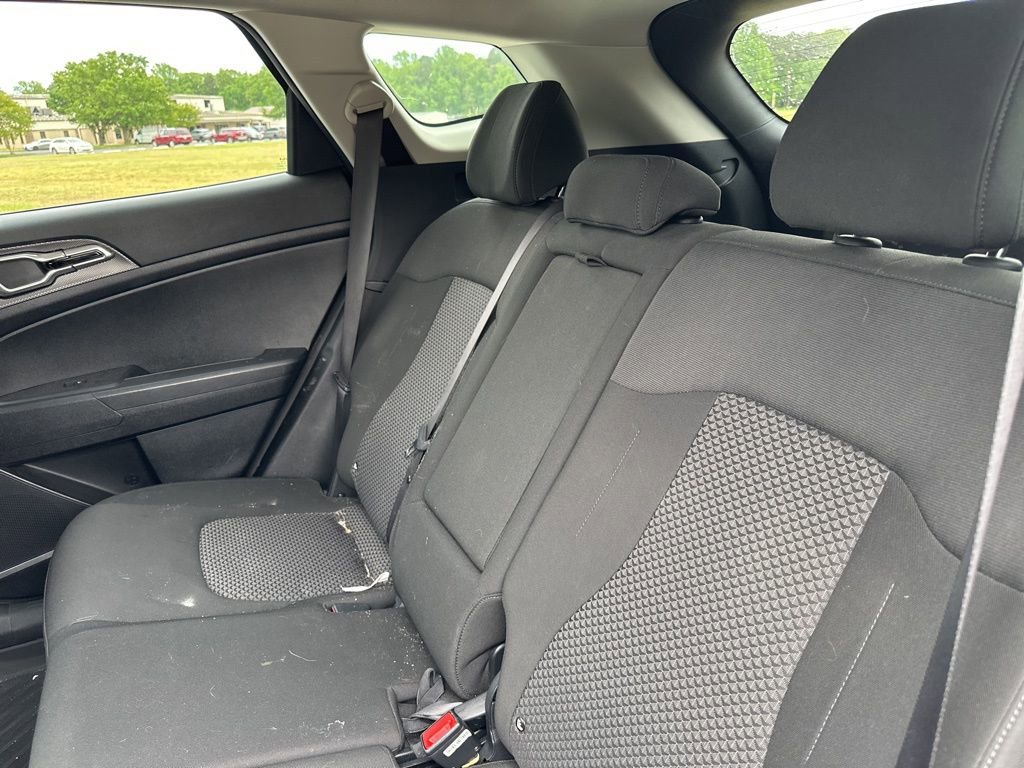 Used 2023 Kia Sportage LX FWD image 11
