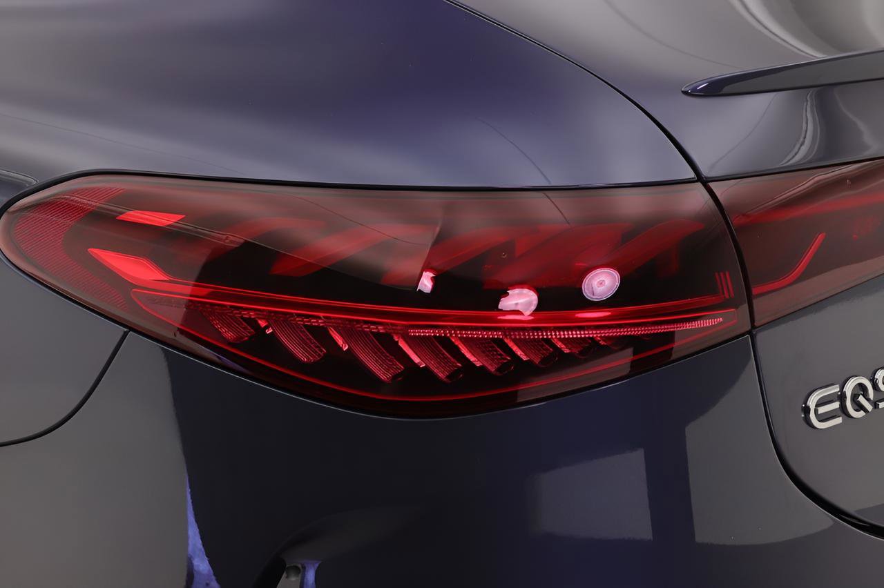 Certified 2023 Mercedes-Benz EQS 580 4MATIC Sedan image 18