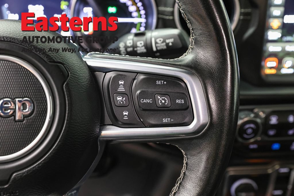 Used 2022 Jeep Wrangler Unlimited Sahara w/ Cold Weather Group AWD/4WD image 16