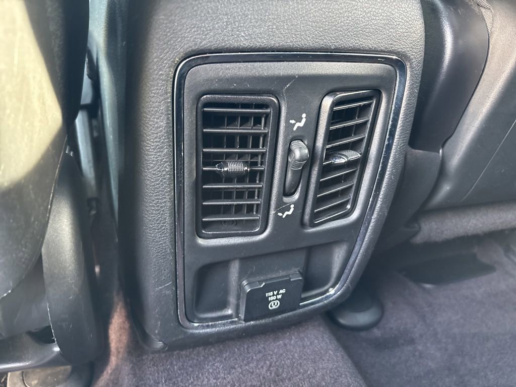 Used 2017 Jeep Grand Cherokee Altitude AWD/4WD image 19