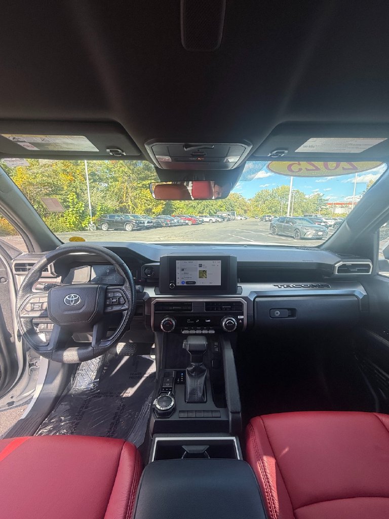 Used 2025 Toyota Tacoma SR5 AWD/4WD image 20