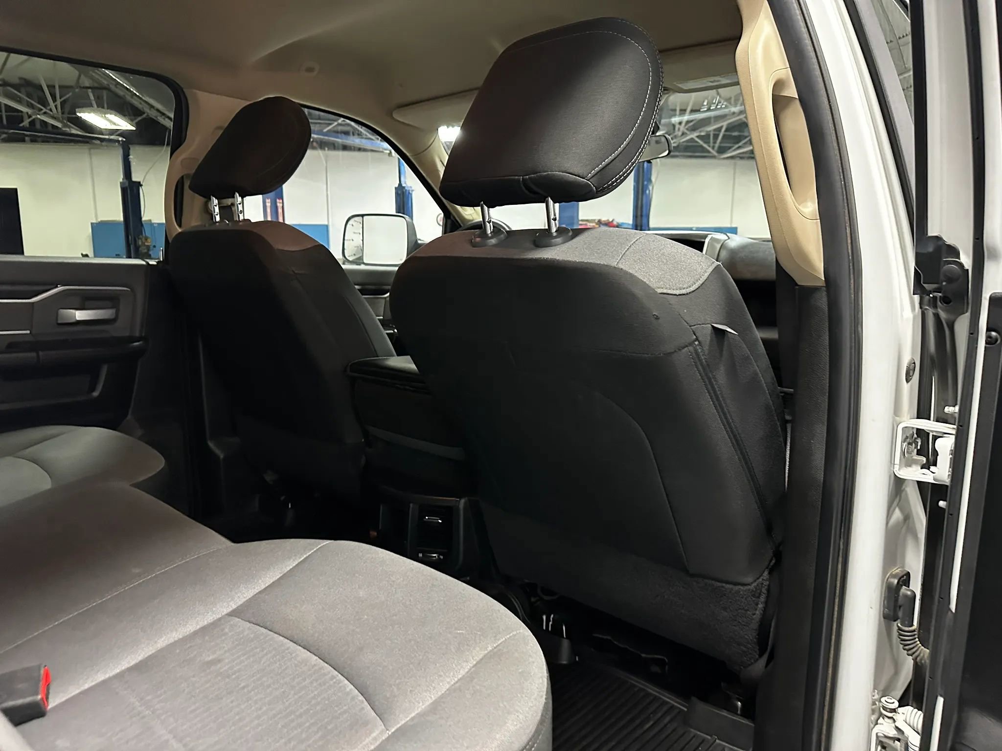 Used 2019 RAM 3500 Big Horn AWD/4WD image 18