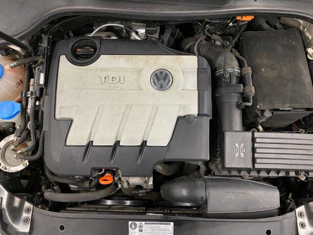Used 2012 Volkswagen Jetta TDI image 8