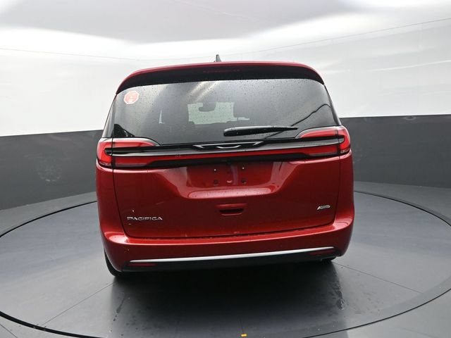 New 2027 Chrysler Pacifica Select AWD/4WD image 8