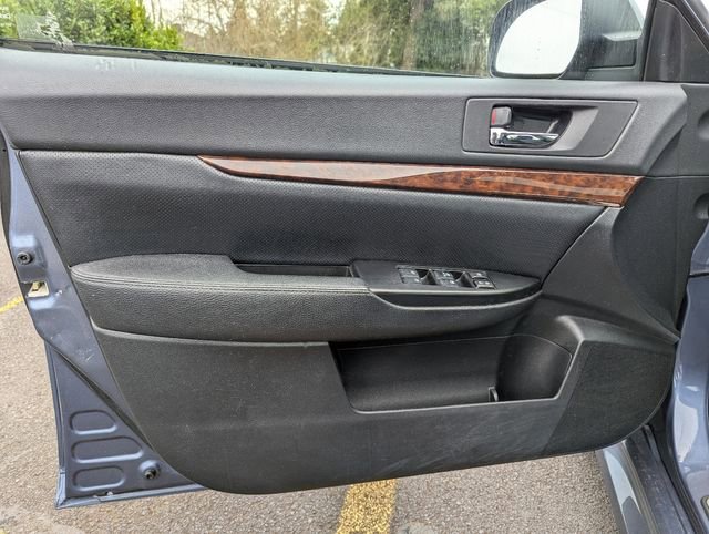 Used 2014 Subaru Legacy 2.5i Limited w/ Moonroof Package image 10