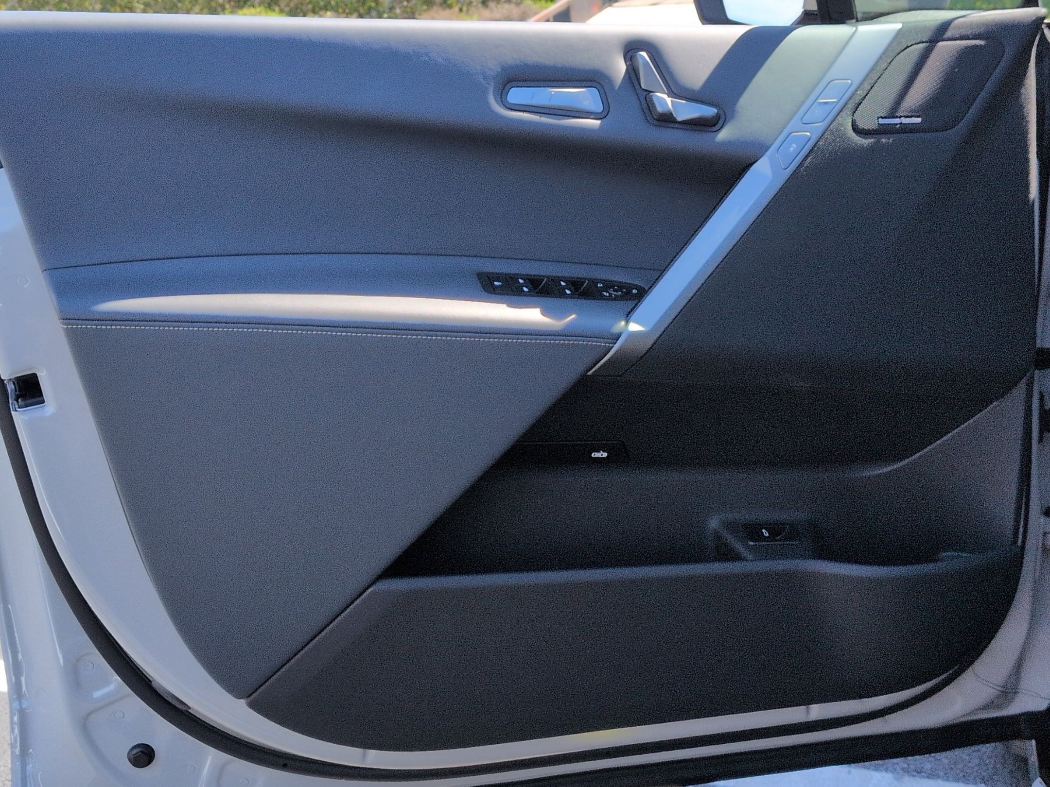 Used 2026 BMW iX xDrive45 w/ M Sport Package image 14