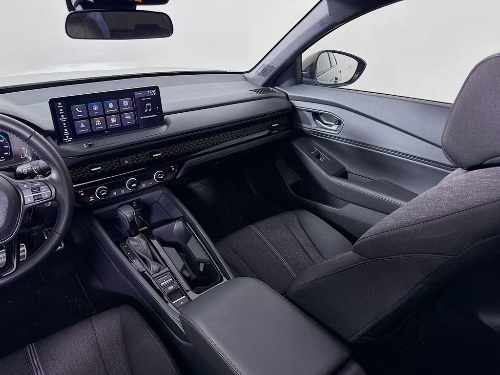 Used 2025 Honda Accord Sport image 24