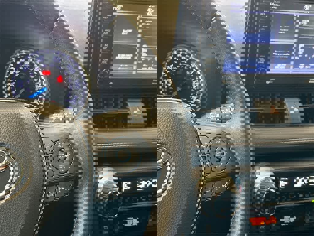 Used 2021 Toyota RAV4 XLE w/ Convenience Package image 26