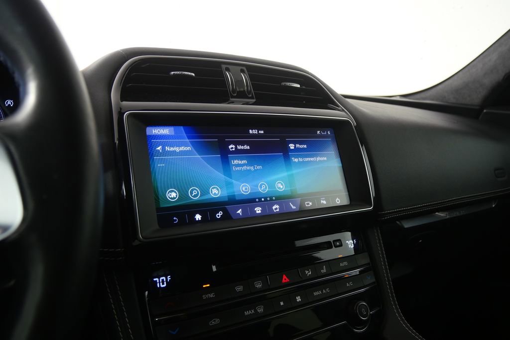 Used 2019 Jaguar F-PACE R-Sport AWD/4WD image 16