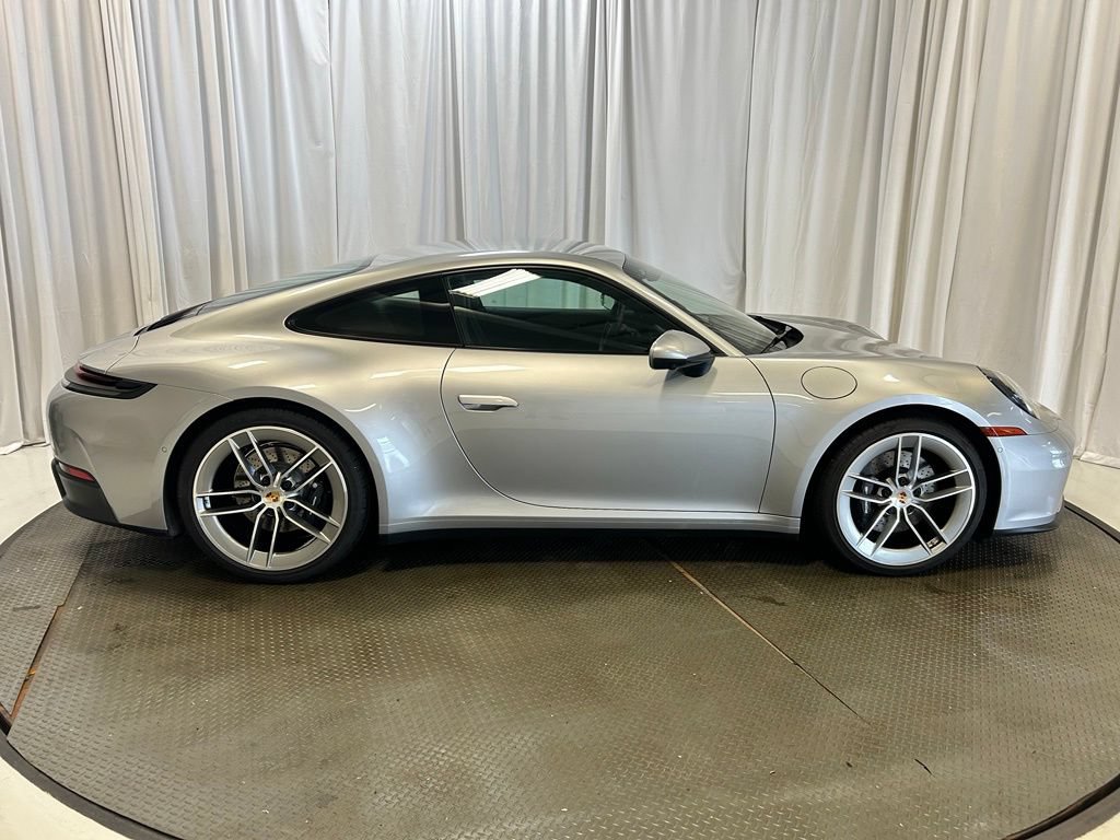 Certified 2025 Porsche 911 Carrera RWD image 29