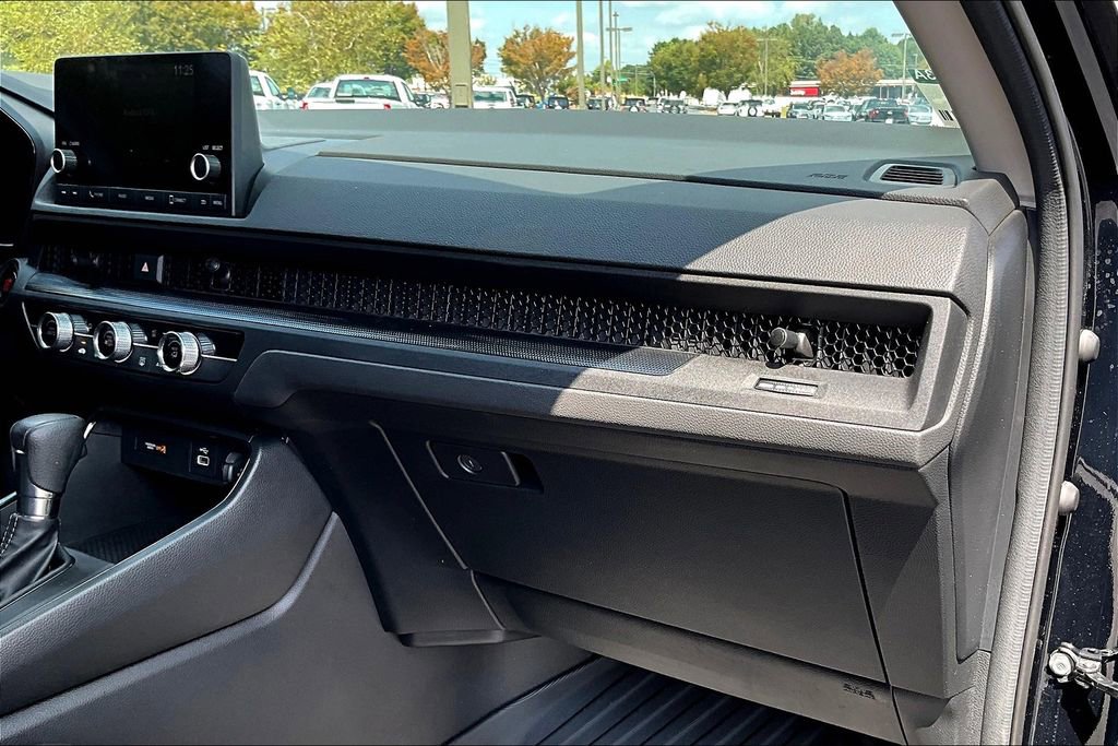 Used 2023 Honda CR-V LX image 16