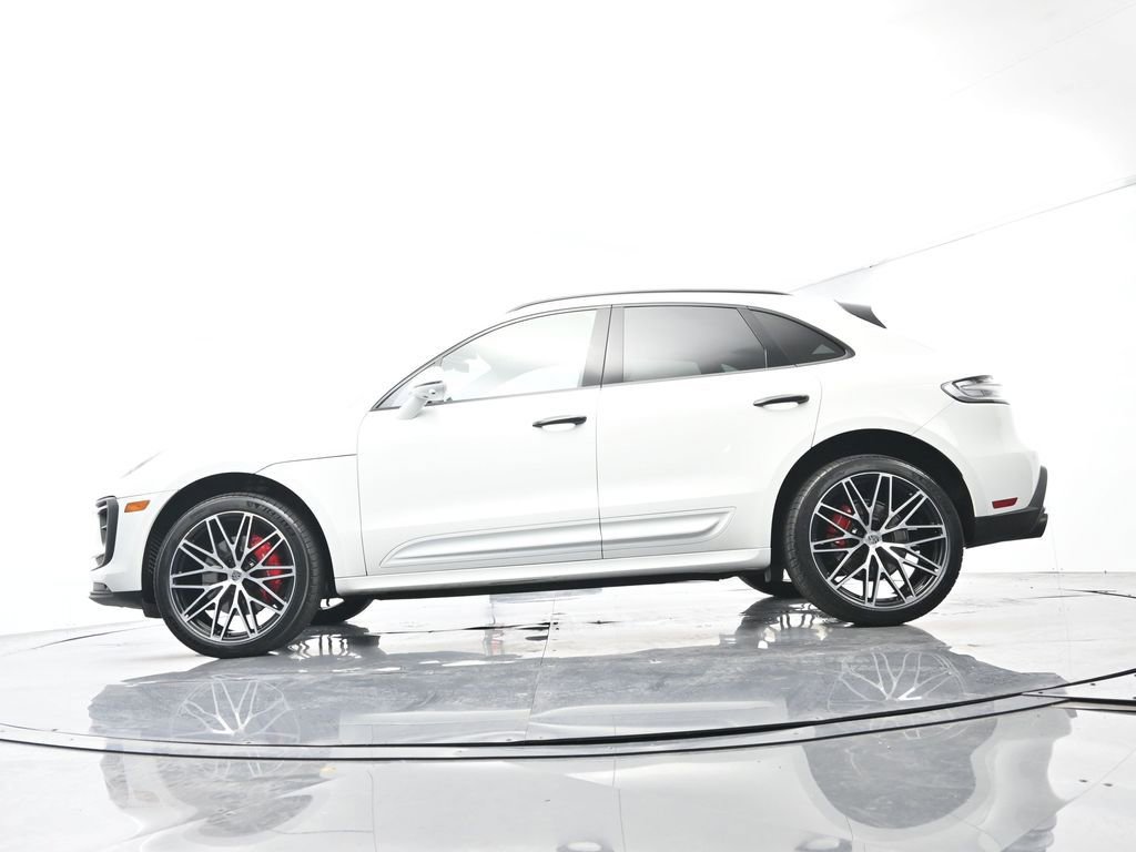 Certified 2023 Porsche Macan S AWD/4WD image 48