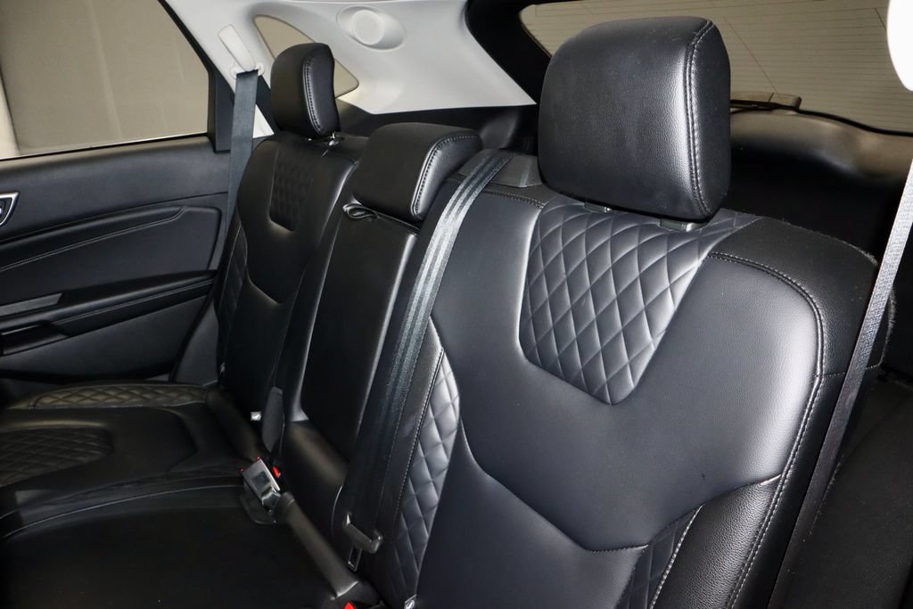 Certified 2024 Ford Edge Titanium AWD/4WD image 22