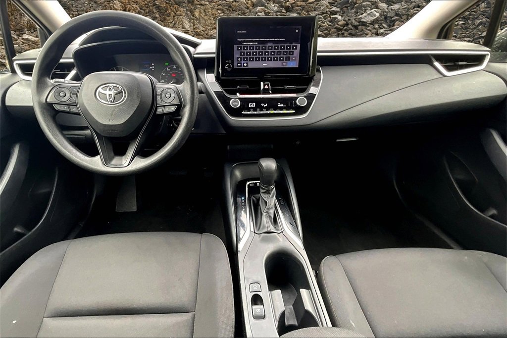 Used 2025 Toyota Corolla LE image 15