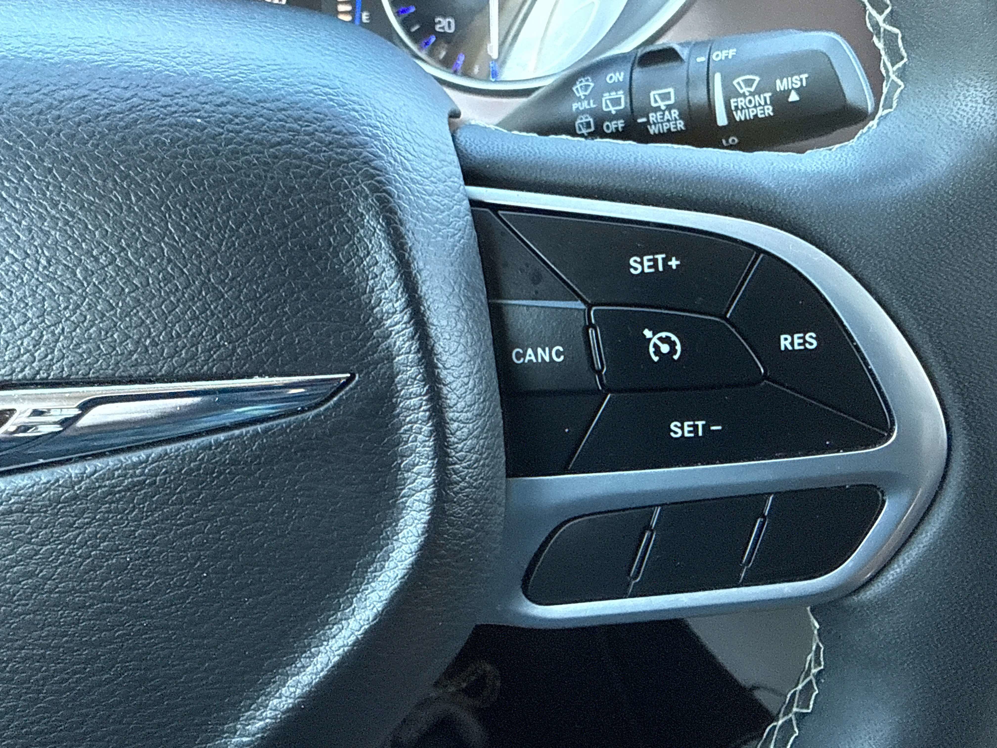 Used 2022 Chrysler Voyager LX image 26