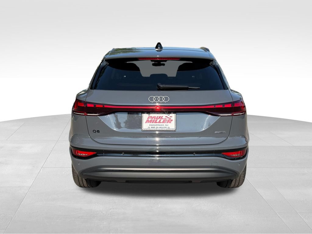 Used 2025 Audi Q6 e-tron Premium Plus w/ Premium Plus AWD/4WD image 8