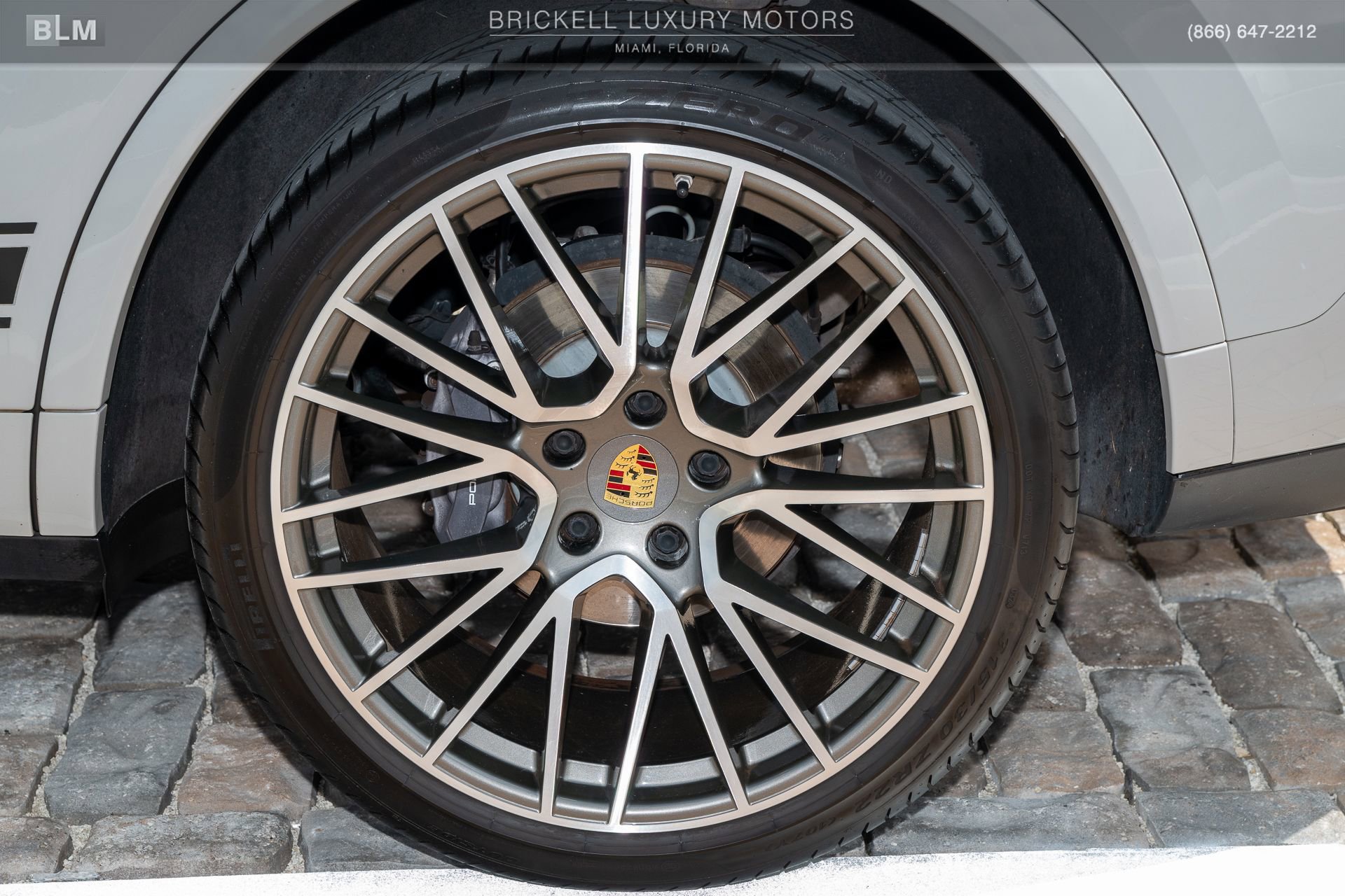Used 2022 Porsche Cayenne Coupe AWD/4WD image 46