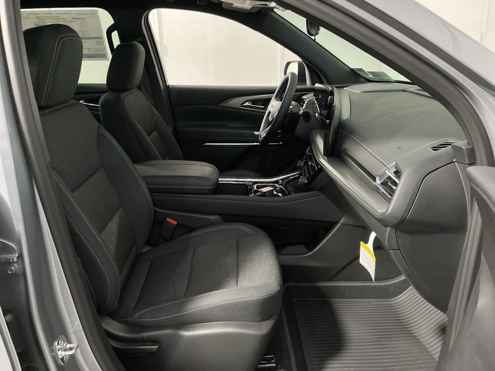 New 2026 Chevrolet Traverse LT w/ LPO, Floor Liner Package FWD image 27