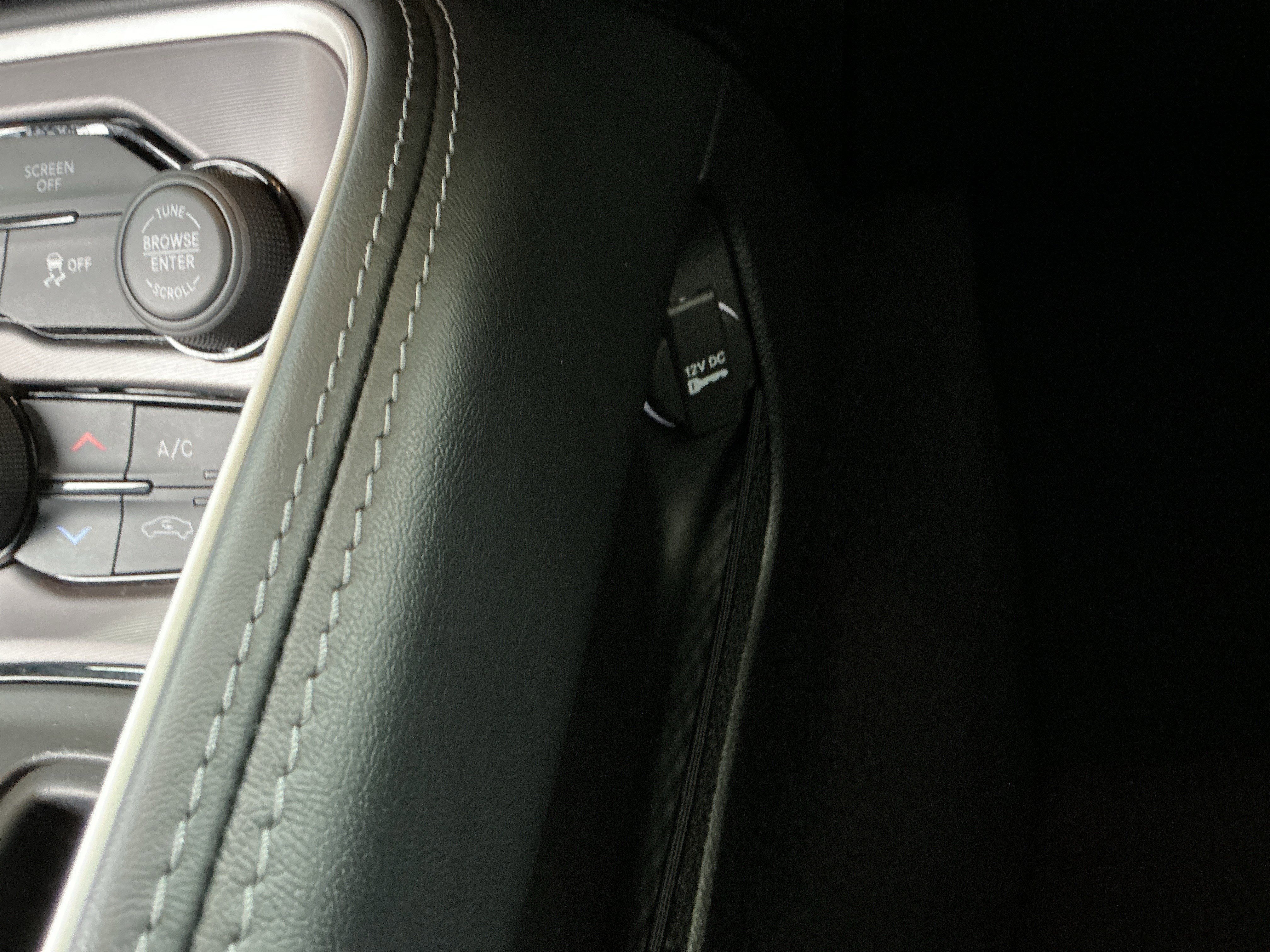 Used 2021 Dodge Challenger R/T w/ Blacktop Package image 28