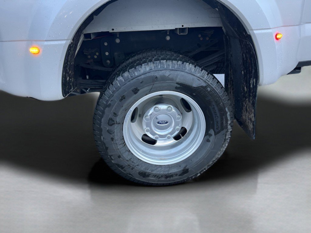 Used 2019 Ford F350 Lariat w/ Lariat Value Package image 18